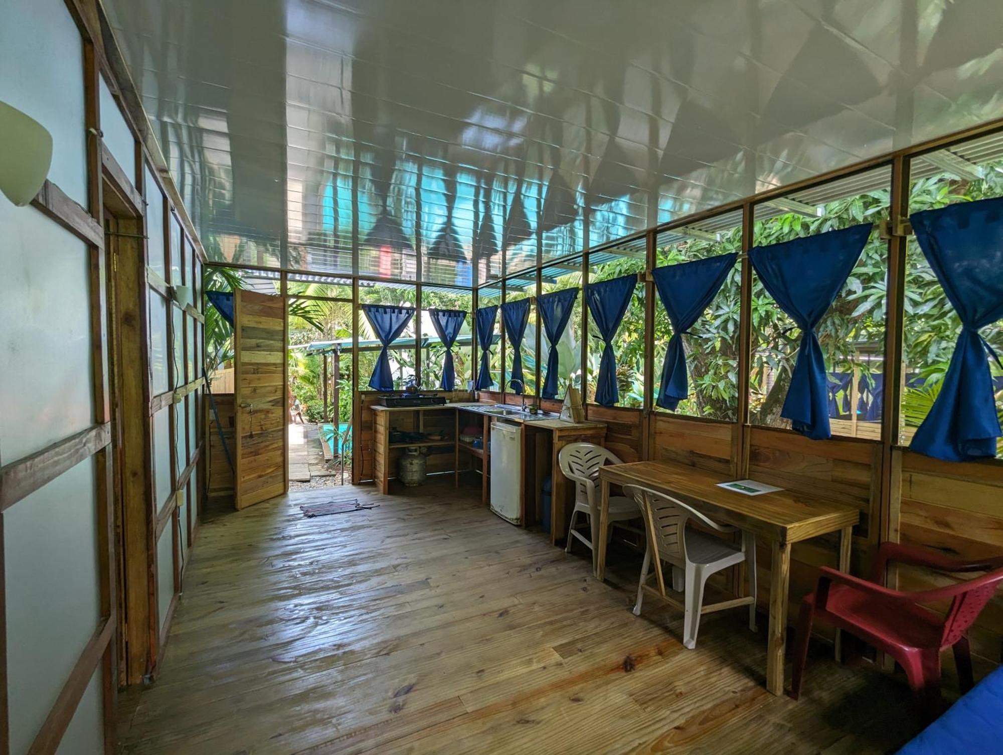 Arboura Eco Cabins 우비타 외부 사진