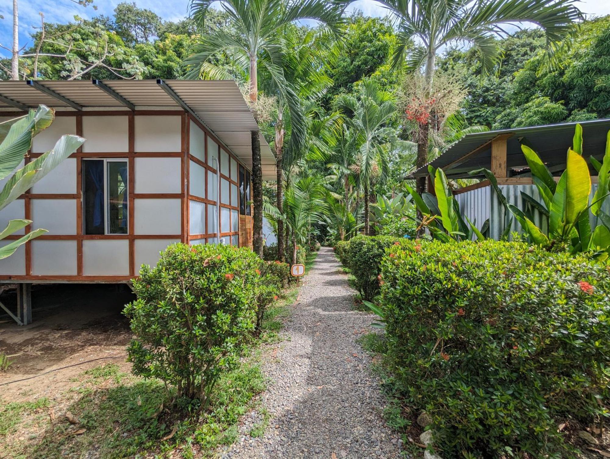 Arboura Eco Cabins 우비타 외부 사진