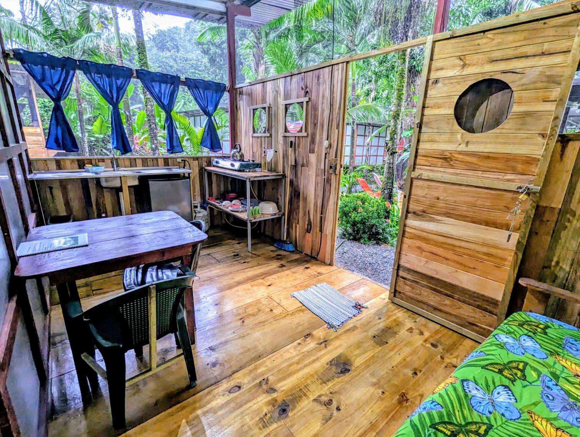 Arboura Eco Cabins 우비타 외부 사진