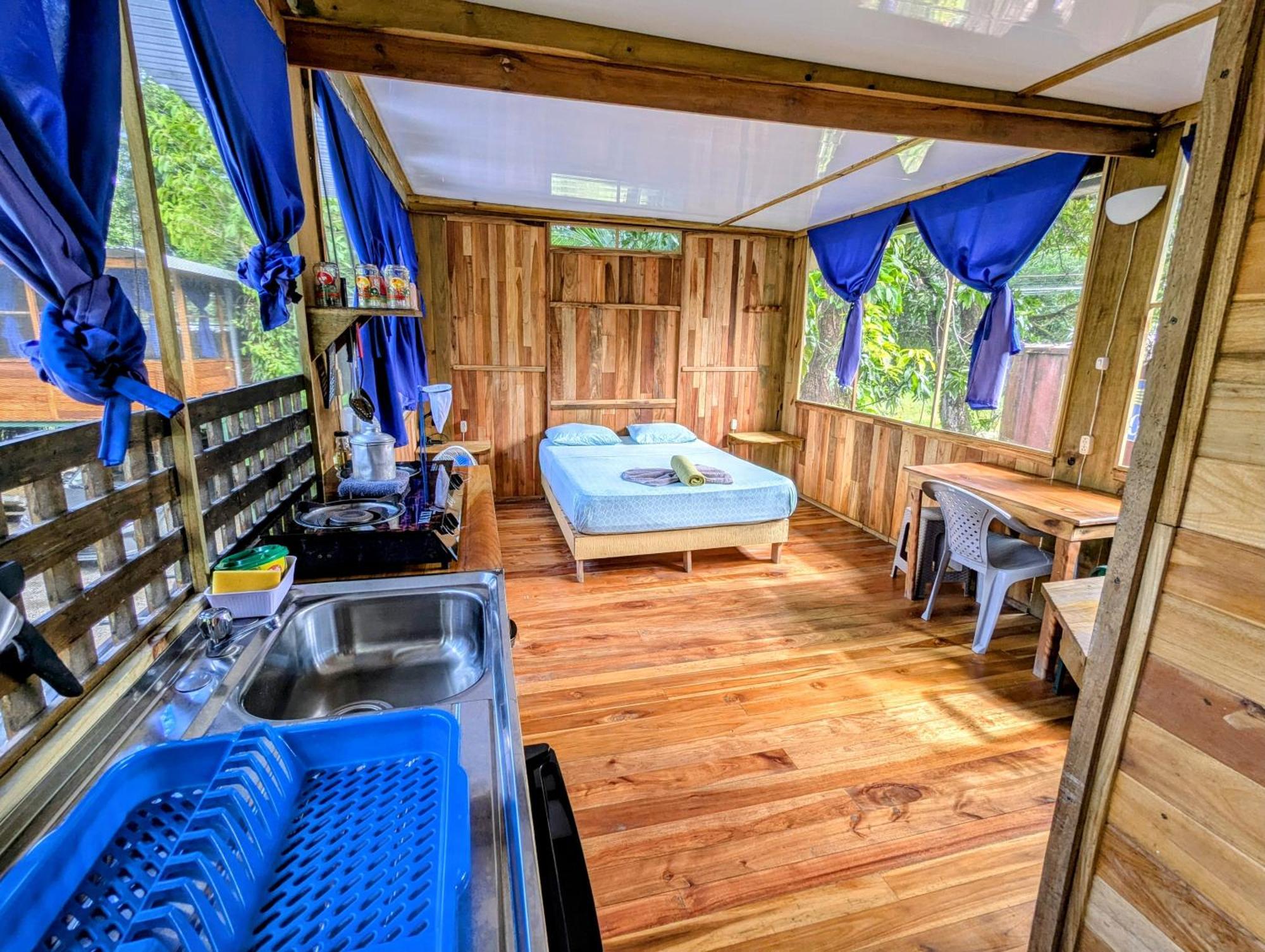 Arboura Eco Cabins 우비타 외부 사진